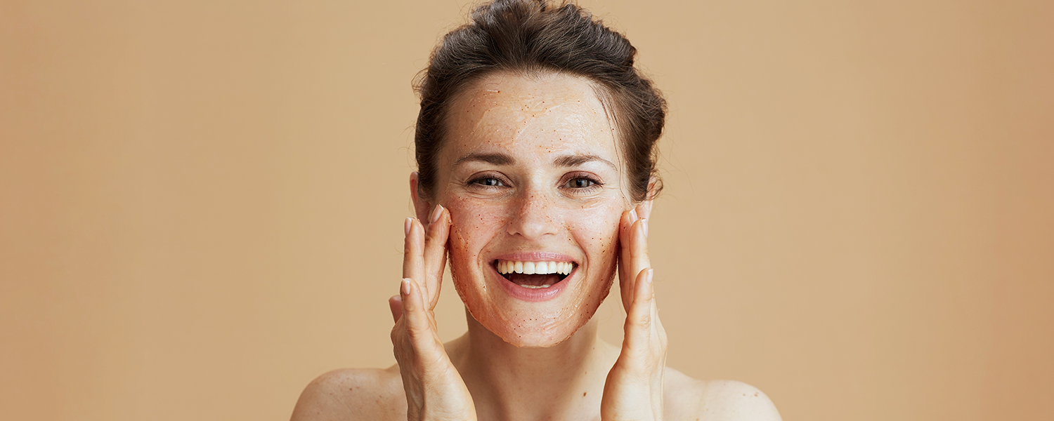 Face Wash Vs Cleanser: Which One Should You Use?